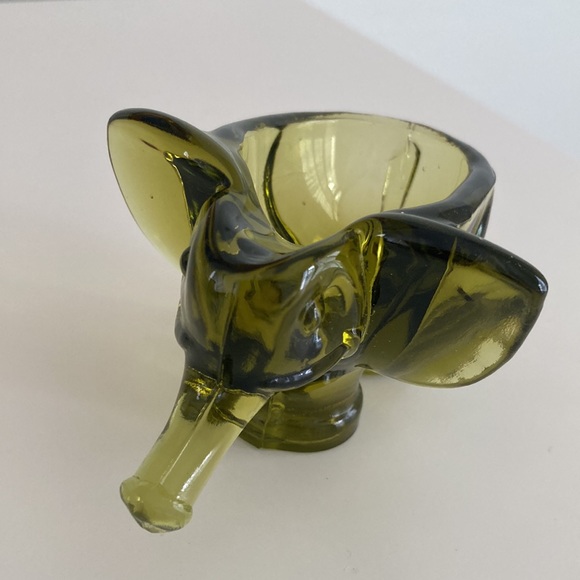 Vintage Murano Italy Green Glass Elephant Ashtray Small Cigar Ashtray Holder - Picture 6 of 9